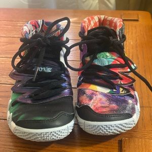 Kyrie shoes- great condition 12c